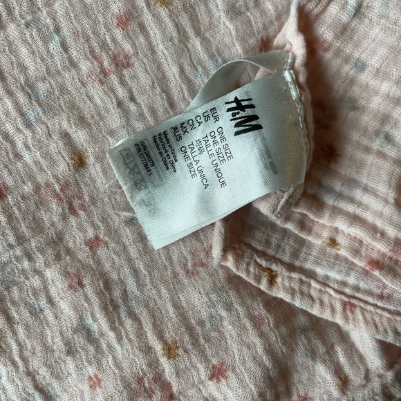 Set of 4 lightweight 100% cotton baby blankets. - Picture 13 of 16